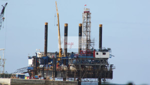 oil rig IMG_8383