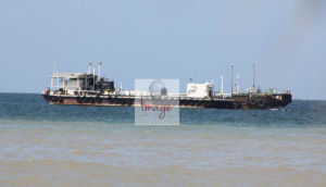 oil boat IMG_8384